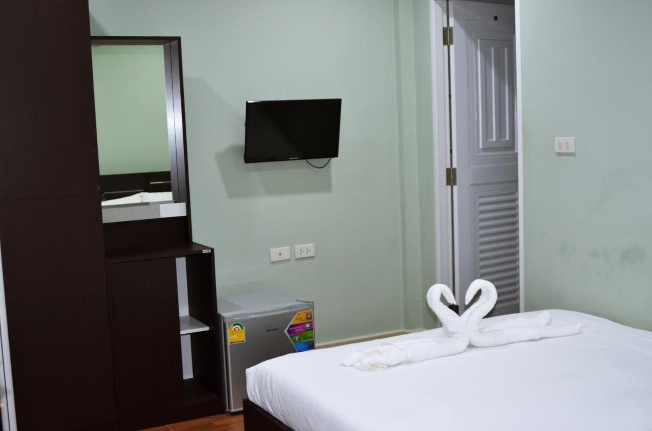 Baanpin Hotel & Cafe Bangkok Zewnętrze zdjęcie